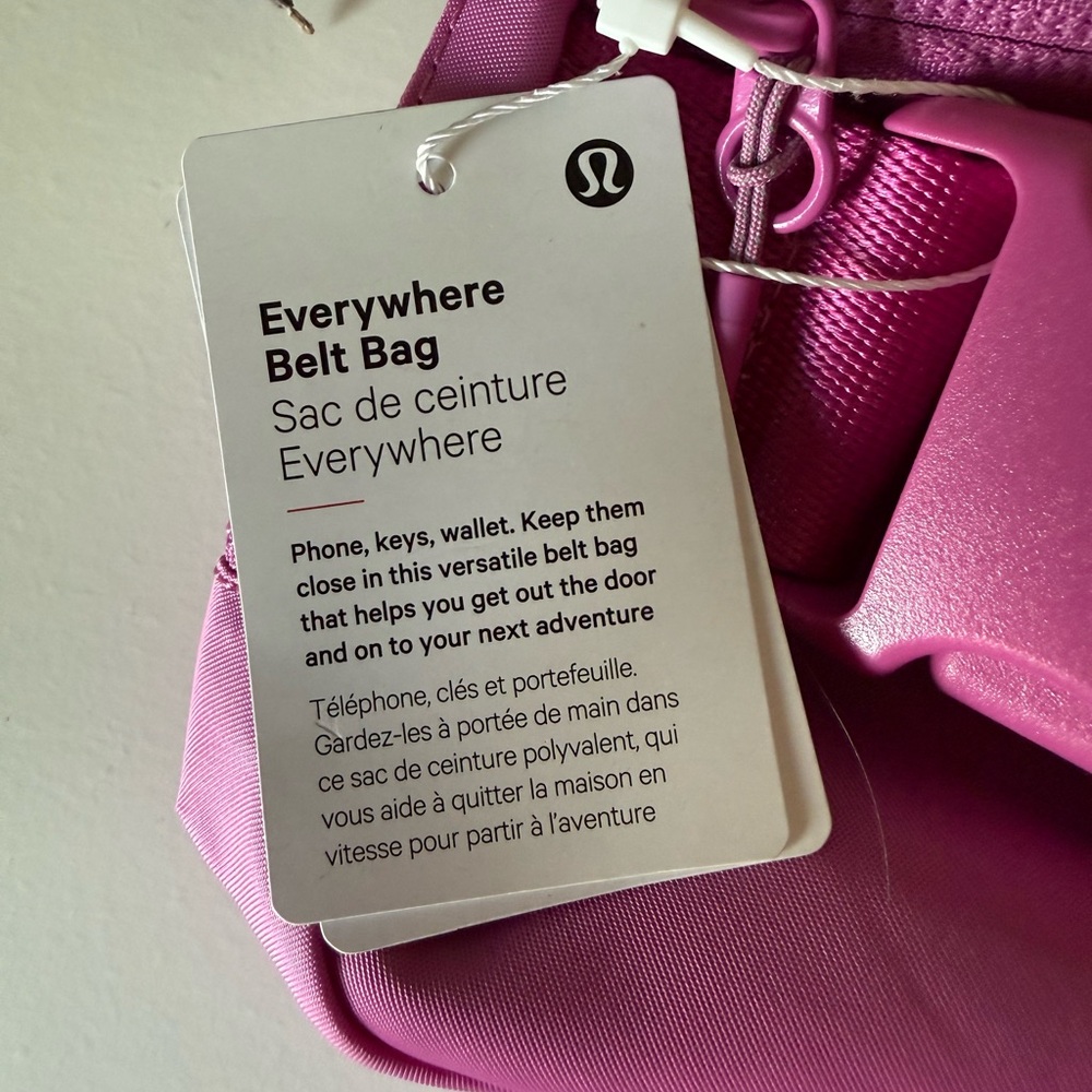 lululemon BNWT everywhere belt bag magenta pink - Picture 2 of 5
